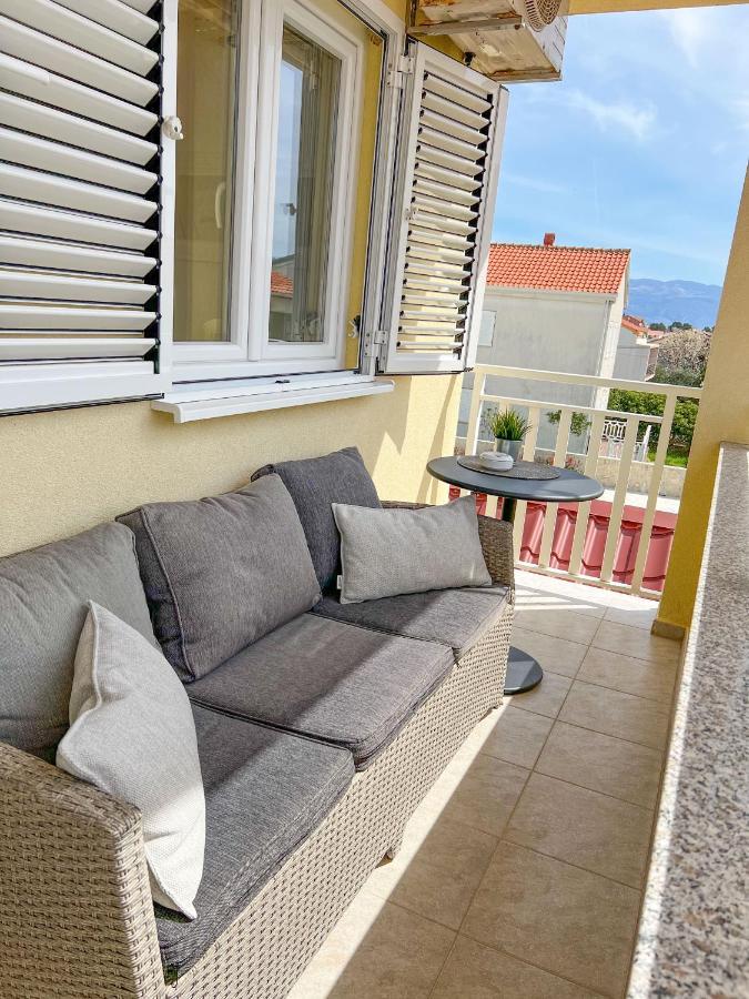 Apartment Baska Mit Poolarea - Krk, Kroatien Exterior photo