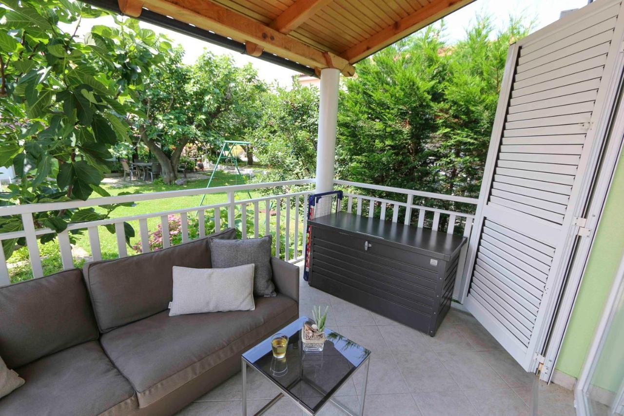 Apartment Baska Mit Poolarea - Krk, Kroatien Exterior photo